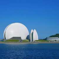 珠海日月貝大剧院：海上明珠，珠海地標性景點