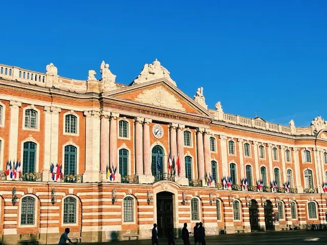 【The Soul of the City】Toulouse City Hall | Step into the political world of Toulouse.
