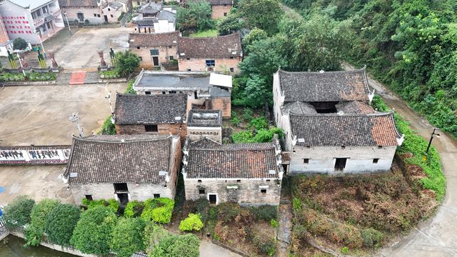 廣西富川虎馬嶺古村。