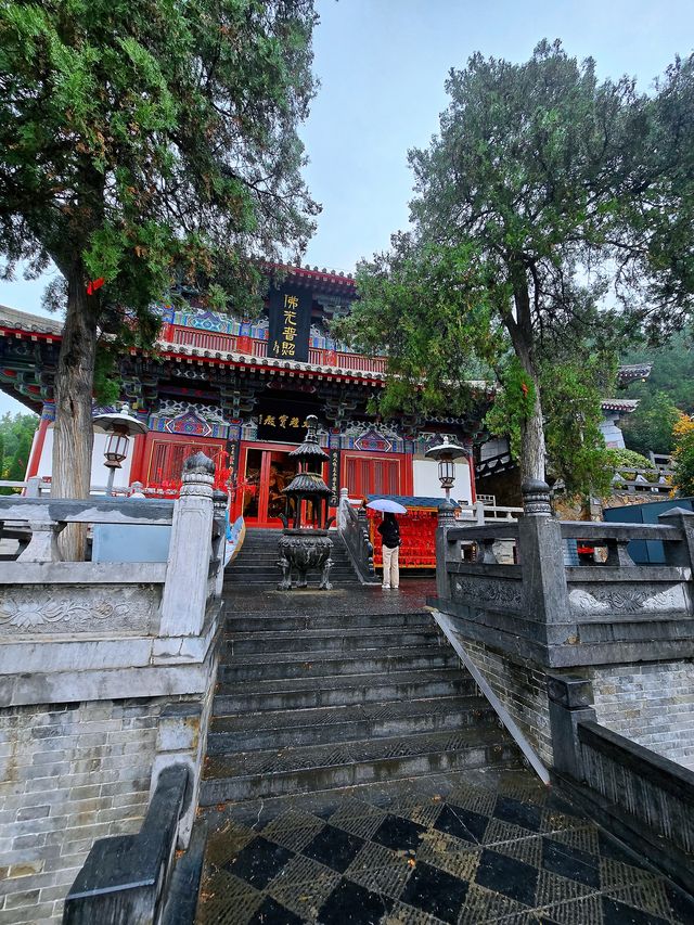 伊水河畔香山寺。