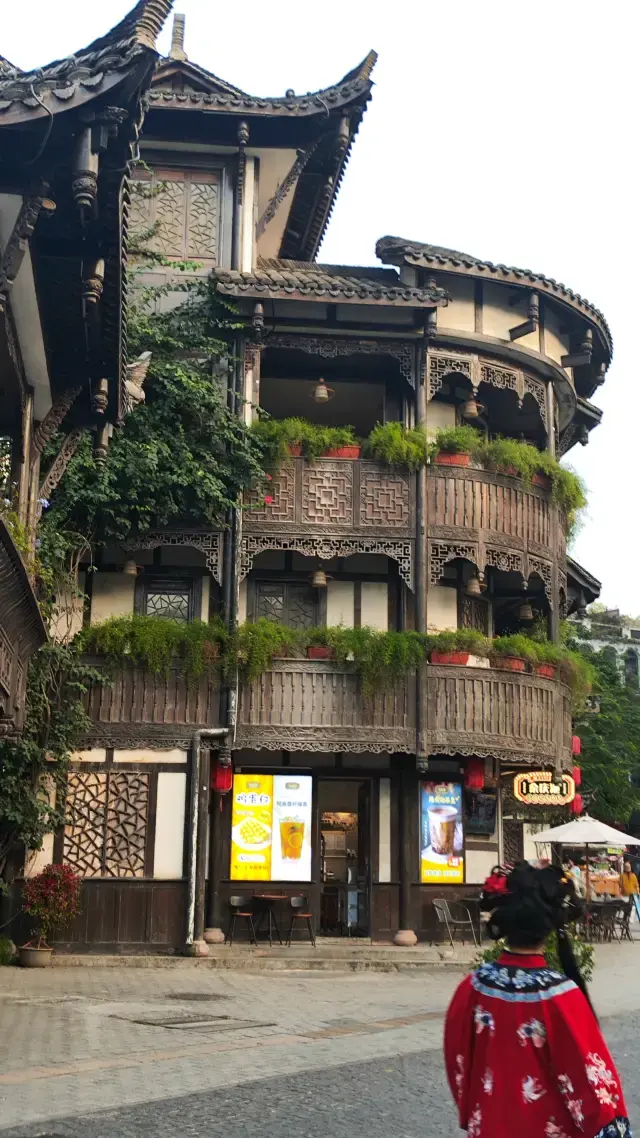 Shenzhen's "Little Lijiang" - Gankeng Ancient Town