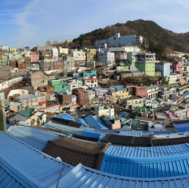 🎨 Gamcheon Culture Village: A Vibrant Hub of Creativity 🌈