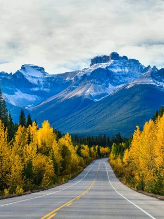 An 8-Day Trip Across Canada and More: A Super Popular Itinerary