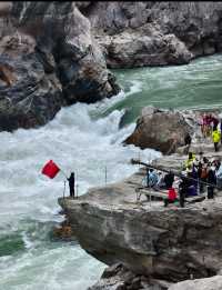 一份虎跳峽的簡介、旅遊攻略及避坑指南