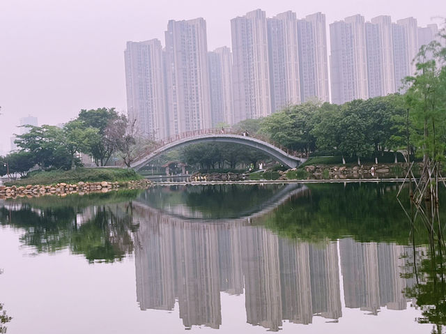 廣東省佛山市一個公园：千燈湖公園，適合購物、觀光旅遊、度假休閒等！
