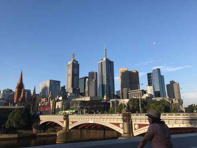 墨爾本浪漫英式優雅酒店 | Langham Melbourne 地址：1 Southgat