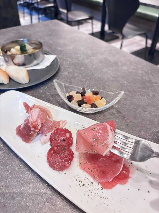 大阪難波CP值天花板！200r義式自助餐吃到扶牆出！