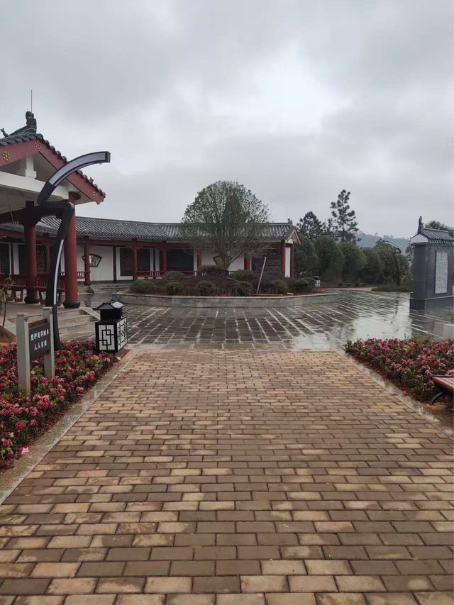 滴水源回峰公園美景令人陶醉。