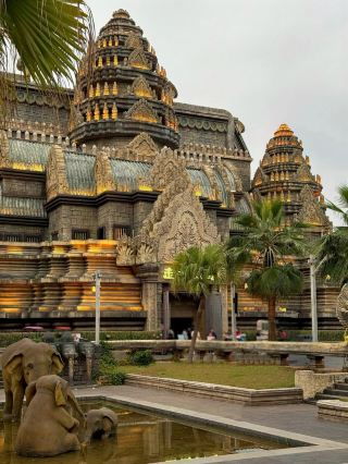 This is Nanning! Welcome to the edge of Southeast Asia