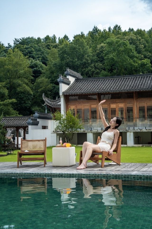 皖南山澗25℃｜住進會呼吸的水墨畫