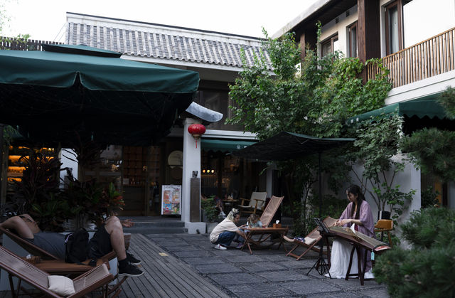 王府井庭院｜入住私湯泡池，享受慢生活