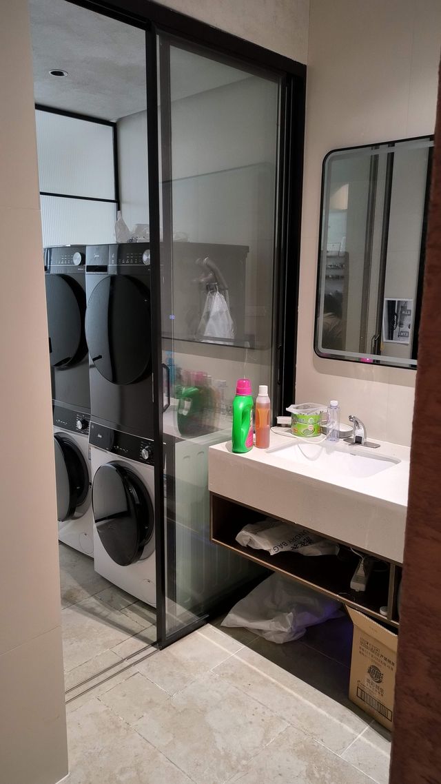 今次景德鎮之旅最大嘅驚喜，莫過於入住咗釉白民宿！由踏入大門嘅一刻起，就忍唔住想俾每一個細節打滿分！