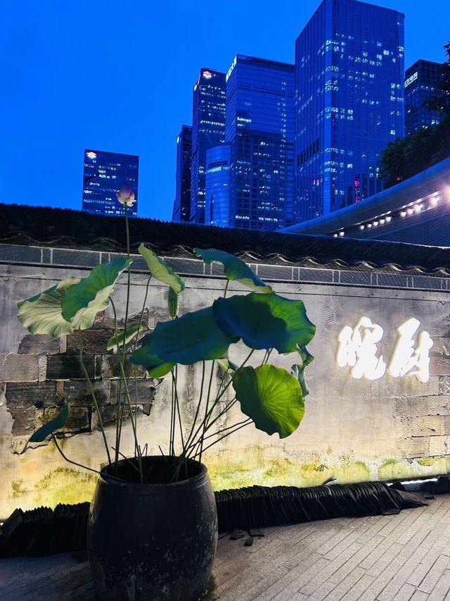 深圳呢間安徽菜竟然將黃山古村落搬咗過嚟，真係估佢唔到！喺深圳竟然食到啦