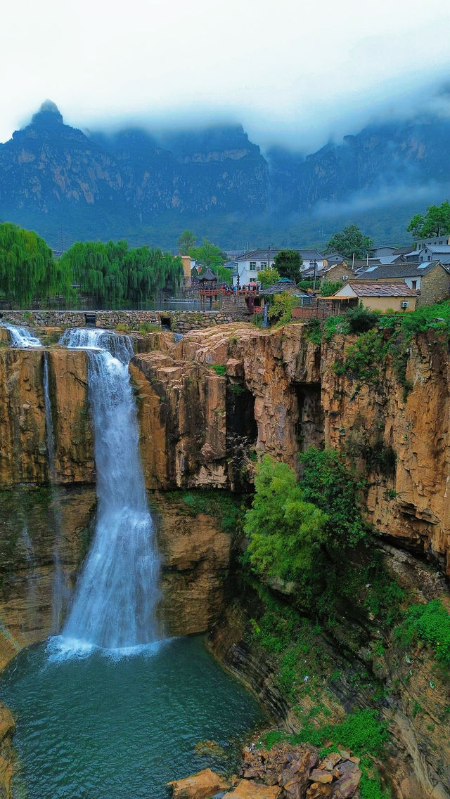 長治虹霓村 懸崖上的古村落，太震撼了