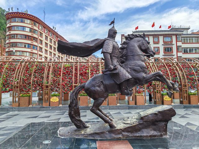 唱著情歌去康定！進雪山下的浪漫小城