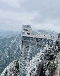 誰懂啊！莽山2025首場霧凇美哭😭 住呢間民宿直接瞓喺度睇冰雪仙境