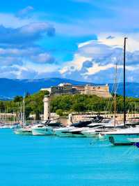 南法必打卡 · 昂蒂布 Antibes 在尼斯與戛納之間,藏著一座被陽光親吻的地中海小城—