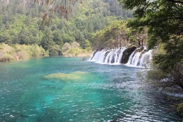 汽車下坡加油,上坡減油門的怪地方。 汽車下坡加油,上坡減油門的怪地方。
