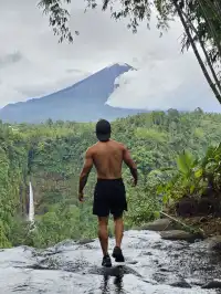 藍棉瀑布 火山雲海與雨林瀑布 被真誠打動