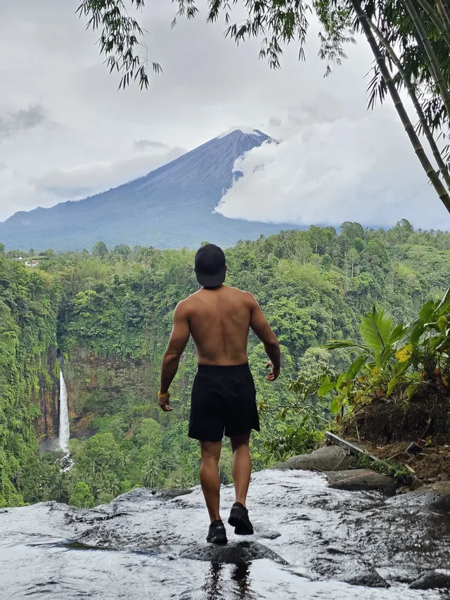 藍棉瀑布 火山雲海與雨林瀑布 被真誠打動 藍棉瀑布 火山雲海與雨林瀑布 被真誠打動
