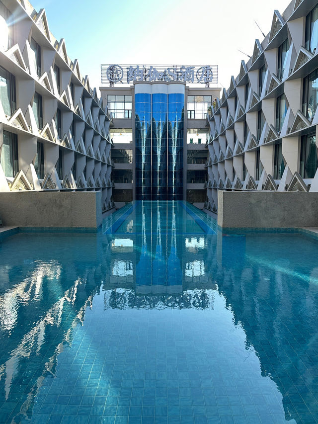 誤入小泰國雨林泳池