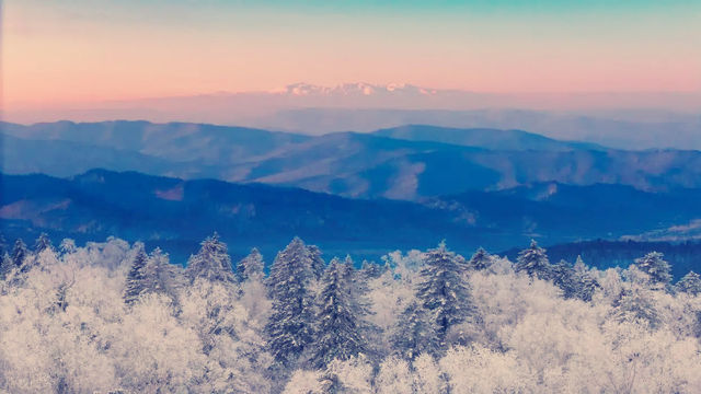 中國六大絕美雪景地!每一幀都美到窒息!快收藏! 吉林-長白山 長白山天池封凍期美得像仙境! 中國六大絕美雪景地!每一幀都美到窒息!快收藏! 吉林-長白山 長白山天池封凍期美得像仙境!