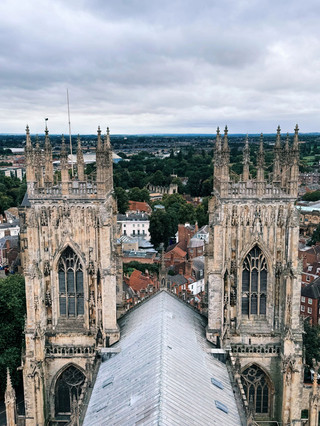 Spend just over 3k per person to explore the UK without wasting money