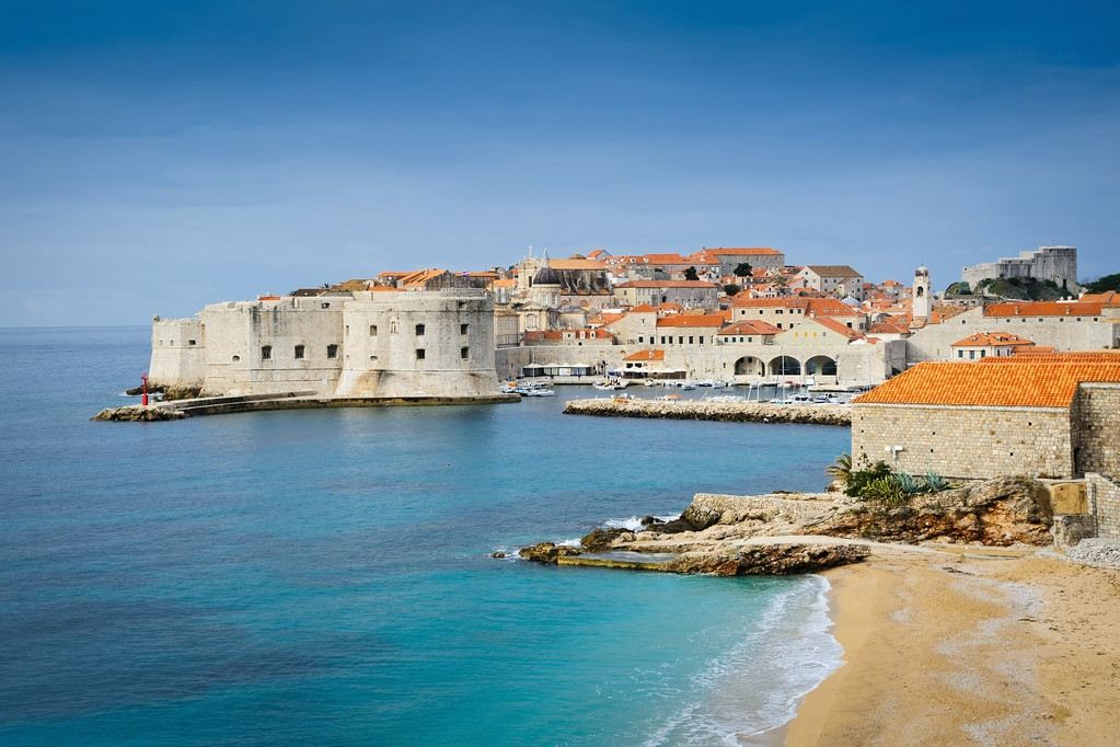 The ultimate guide to a 4-country Southern Europe tour through the hidden gems of the Balkan Peninsula!