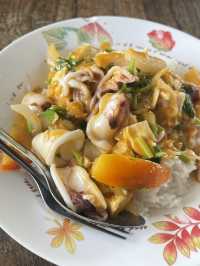 วรี อาหารตามสั่ง (ตรงข้ามโรบินสันจันทบุรี )