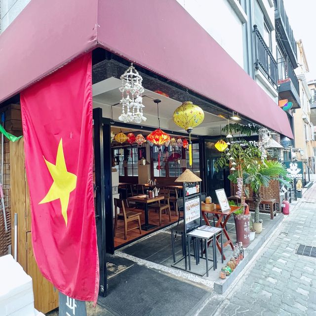 🇰🇷 Interesting cafes at yeonnamdong/hongdae