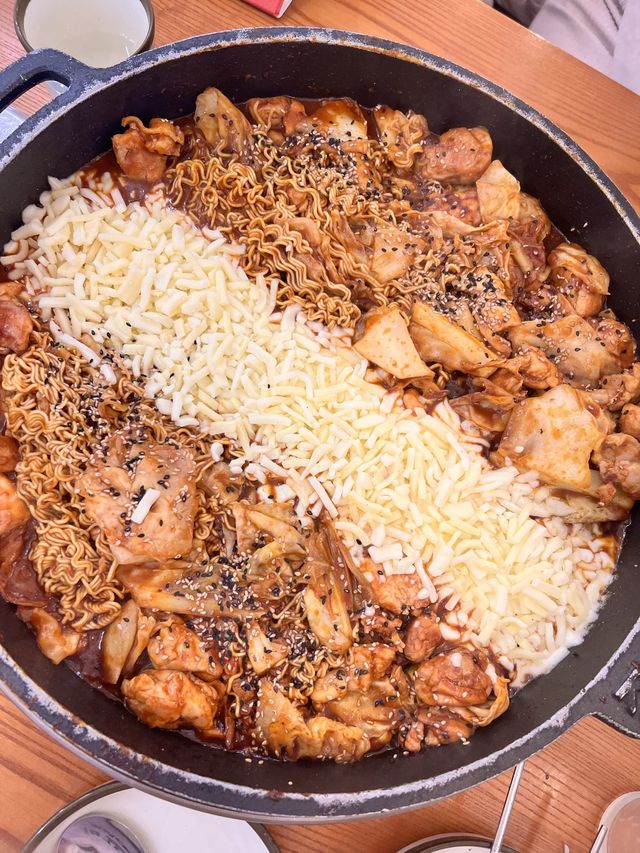 〖 ソウル・明洞〗のびーるチーズが最高!!絶品ダッカルビ専門店🙌