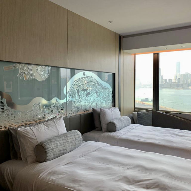 漂亮既無敵維港海景打咭泳池