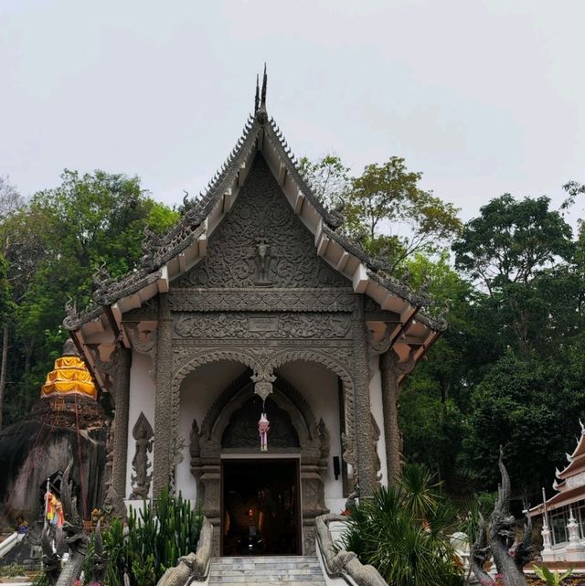 วัดพระธาตุผาเงา อ.เชียงแสน จ.เชียงราย