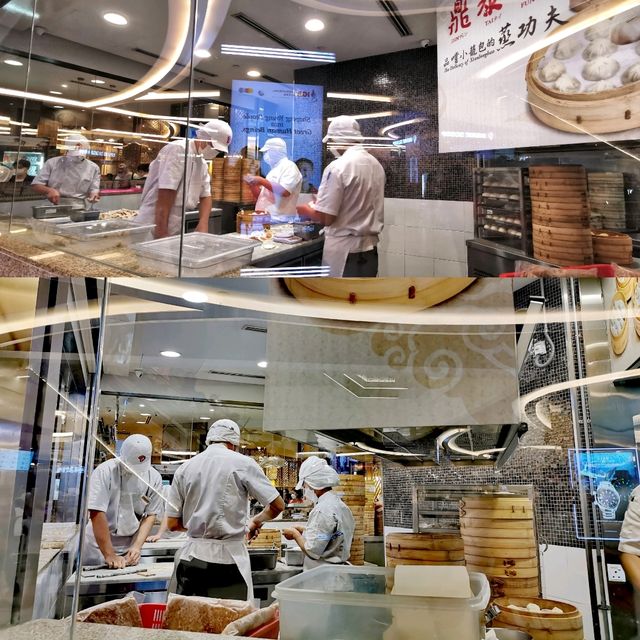 A sumptuous lunch at Din Tai Fung!