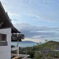 Beach please, 4room HDB size suite room