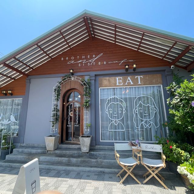 20. Brother and Sister cafe
