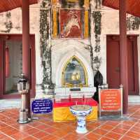 พุทธสถานเชิงท่า-หน้าโบสถ์