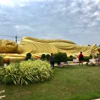 Wat Phra Non Laem Pho