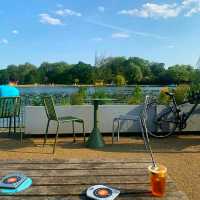 GLASS WALLED CAFE FACING THE LAKE IN LONDON!