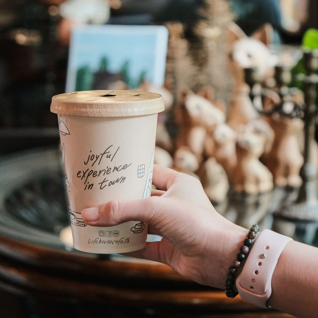 Lifehouse Cafe & Kitchen คาเฟ่กลางสวนฟิลโฮมมี่