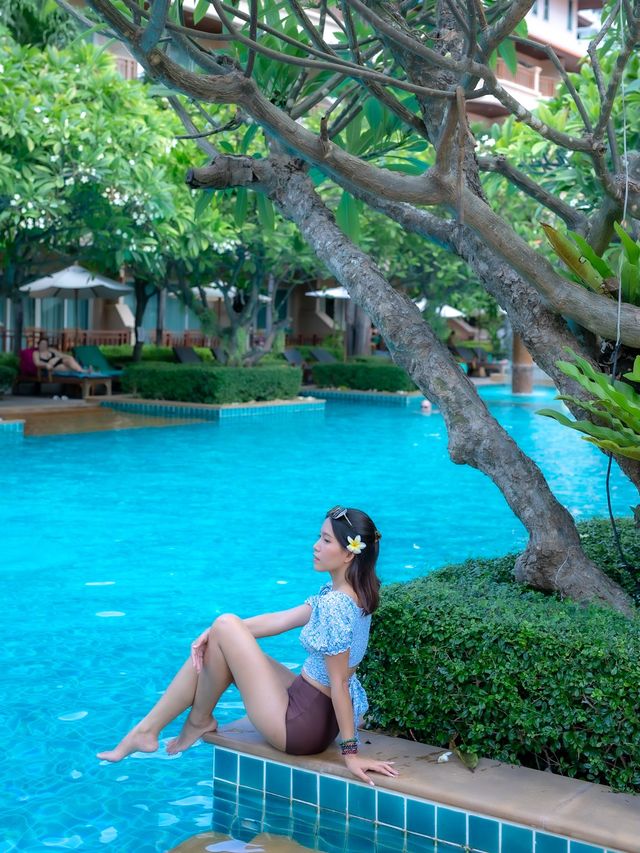 โรงแรมติดทะเลหาดดงตาล ตรงนี้บรรยากาศดีเลยนะ 
