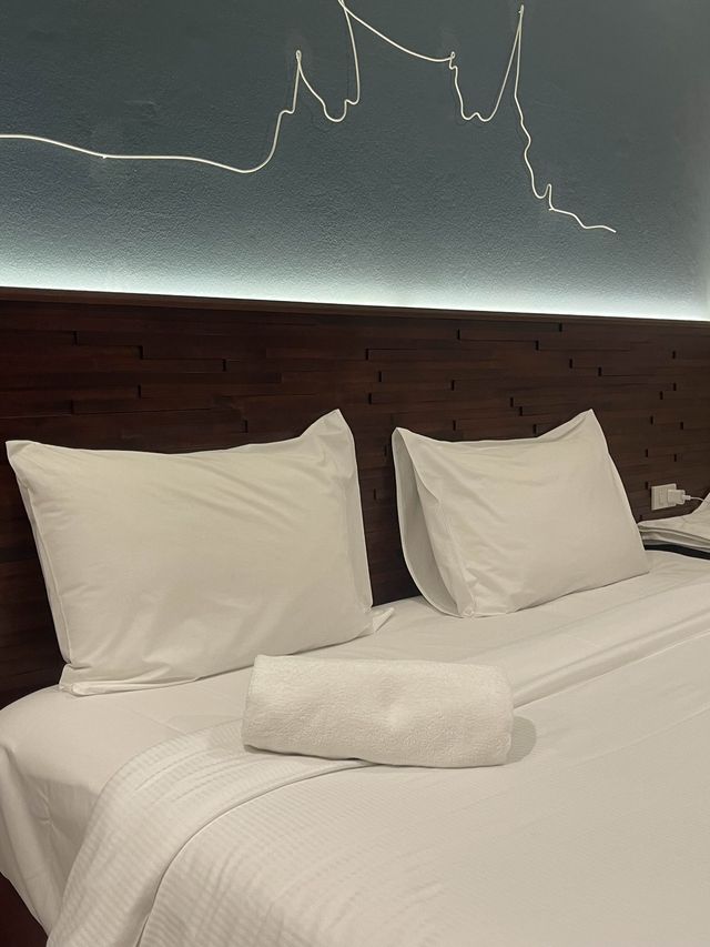 The Royal Bee Aparthotel  