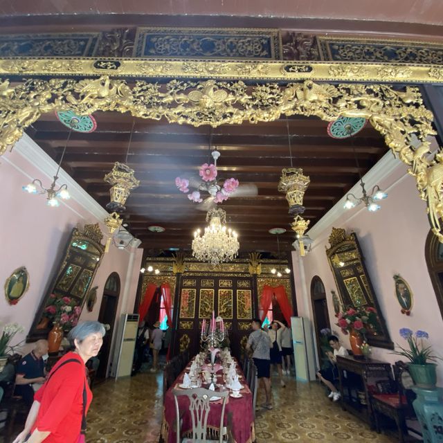 The history of Pinang Peranakan Mansion