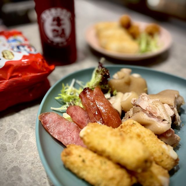 📍香港尖沙咀｜牛駅 · 超惹味麻辣火鍋湯底放題🌶️🍲 火鍋配料選擇多！又有台灣夜市小食！仲有清酒梅酒任飲！