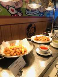 不同種類小食，價錢便宜