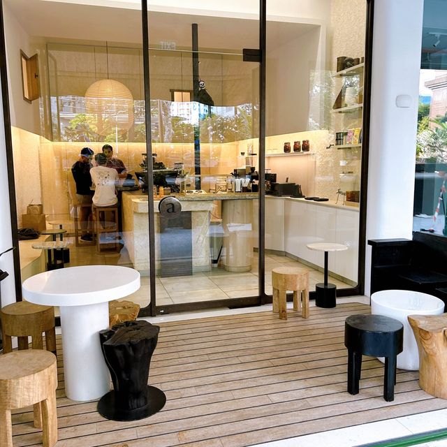Minimalist Anagram Specialty Cafe