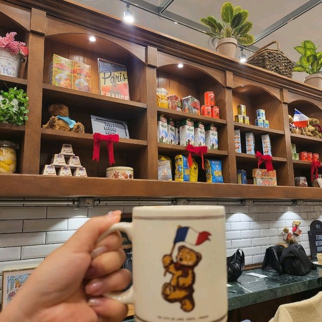 서울 크로와상 맛집 , 더현대 카페 : 테디뵈르 하우스 🐻 