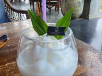 📍 อัมพวาศรี คาเฟ่ : Amphawa-Sri Cafe 🏞️🧁☕️ 