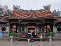 Longshan Temple: Taipei's Spiritual Haven