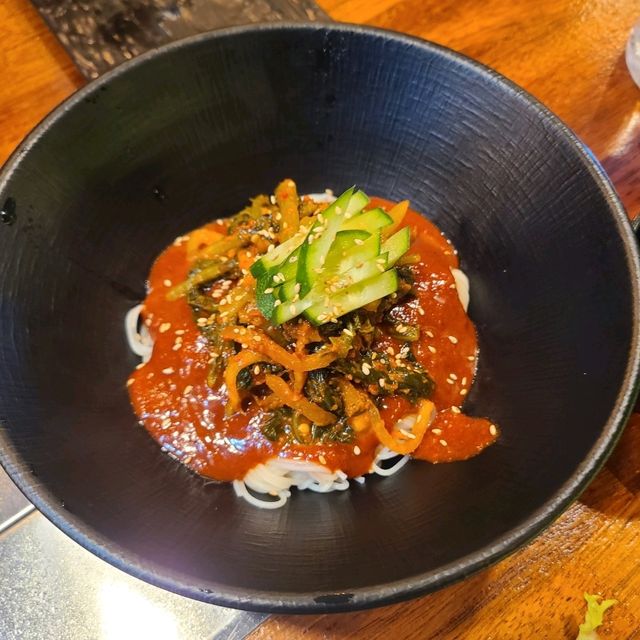 제주 연동 흑돼지 맛집)김군맛돈 - 닷지형 테이블에서 즐기는 제주고기맛집